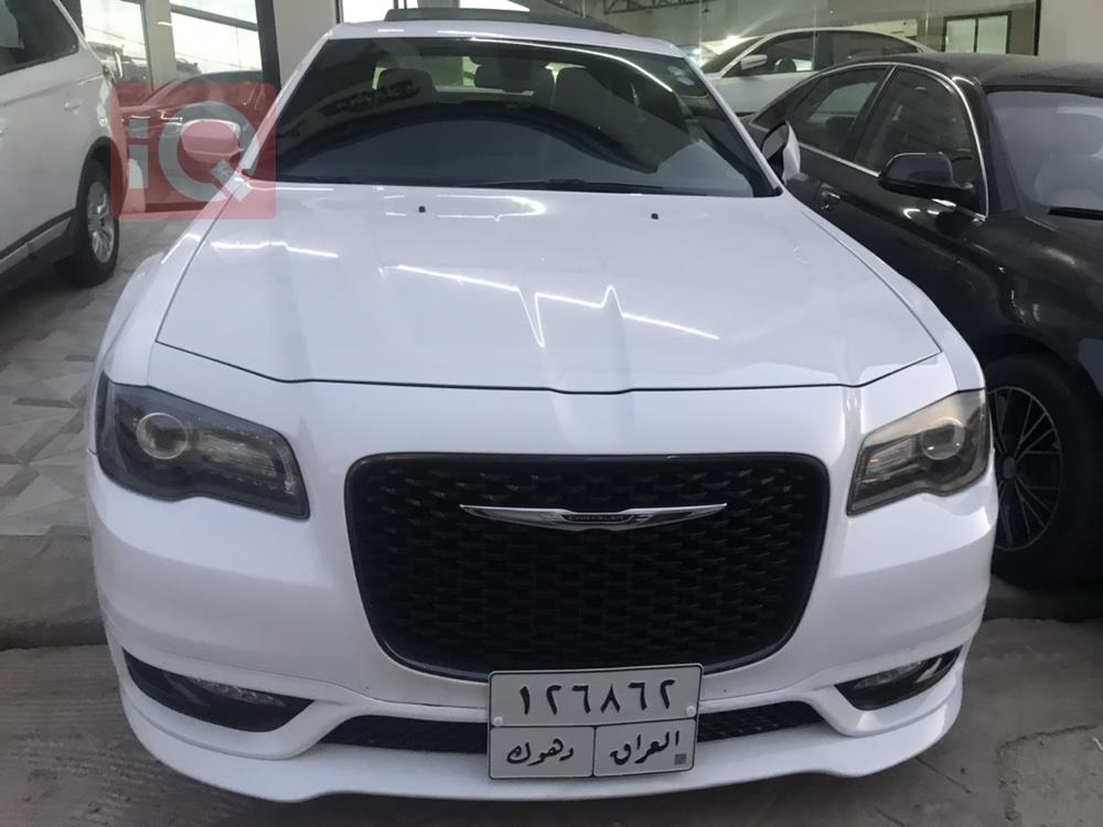 کرایسلەر 300